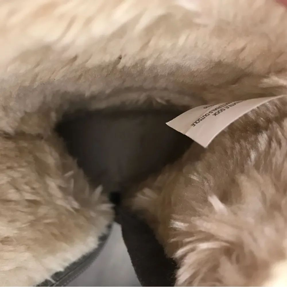 Cat & Jack Boots with Fur - Picture 6 of 10